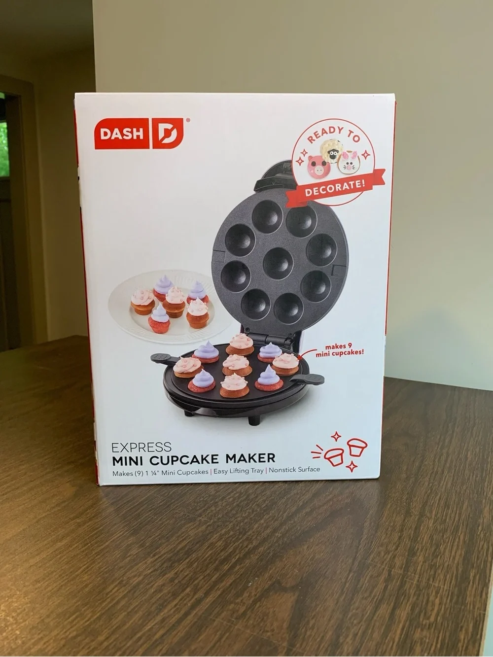Dash Express Mini Cupcake Maker - Picture 1 of 6